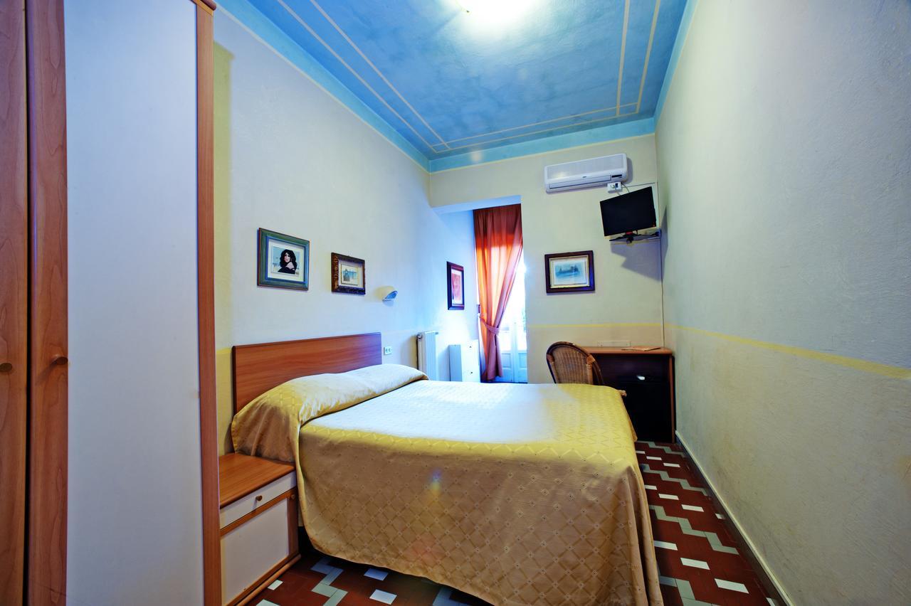 Hotel Luciana Marina di Massa Exterior photo